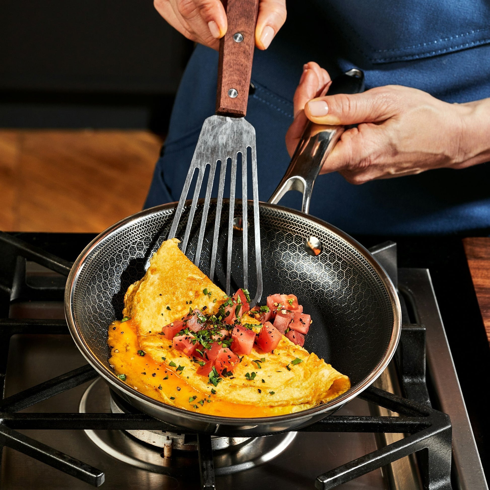 Hybrid Fry Pan with Lid, 8"